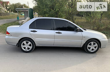 Седан Mitsubishi Lancer 2004 в Каменец-Подольском