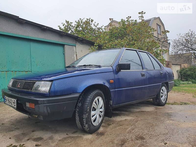 Седан Mitsubishi Lancer 1987 в Черноморске