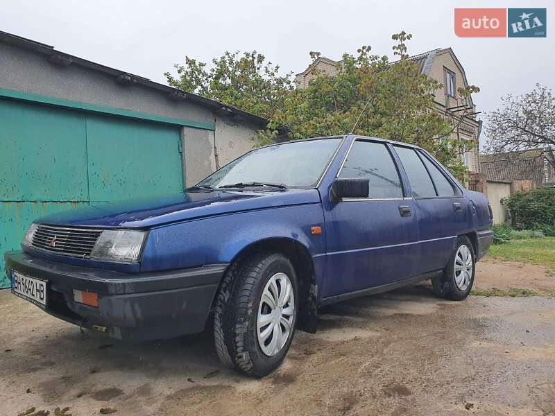 Седан Mitsubishi Lancer 1987 в Черноморске