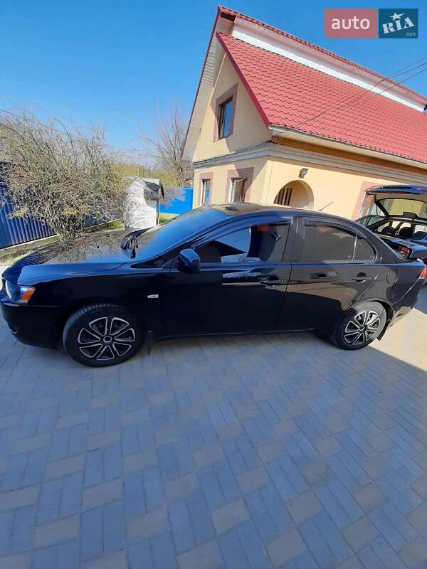 Седан Mitsubishi Lancer 2011 в Ивано-Франковске