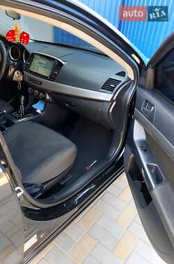 Седан Mitsubishi Lancer 2011 в 