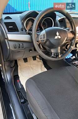 Седан Mitsubishi Lancer 2011 в 