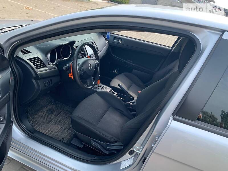 Седан Mitsubishi Lancer 2007 в Южному