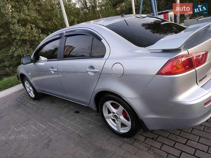 Седан Mitsubishi Lancer 2008 в Киеве