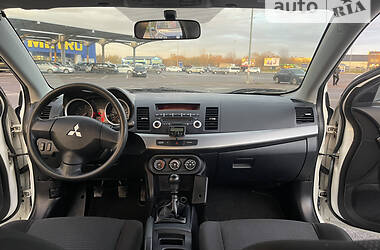 Хэтчбек Mitsubishi Lancer 2011 в Львове