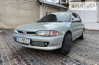 Седан Mitsubishi Lancer 1995 в Черновцах