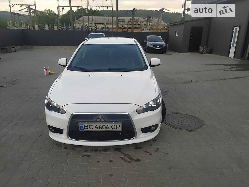 Хэтчбек Mitsubishi Lancer 2011 в Сколе