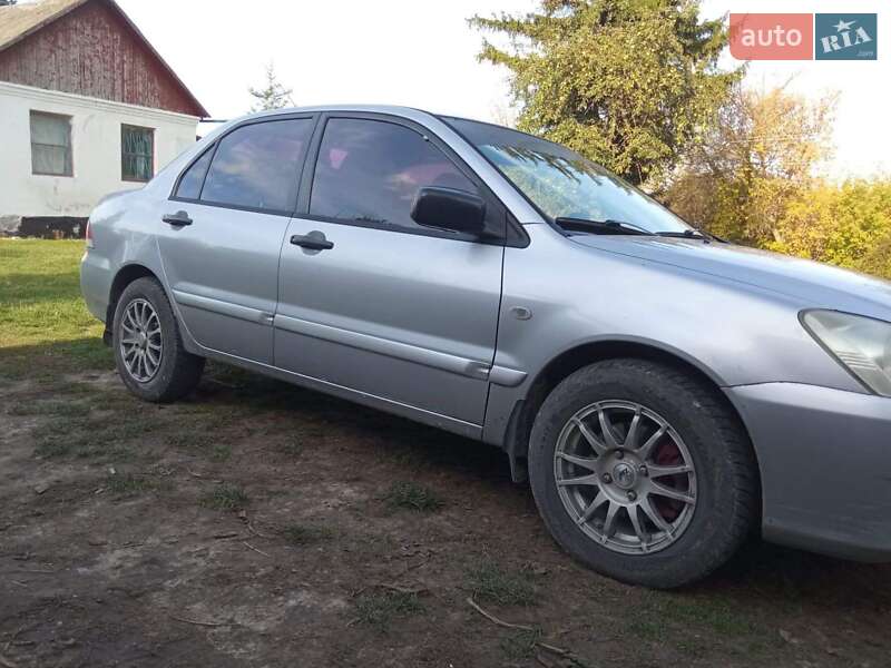 Седан Mitsubishi Lancer 2004 в Тернополе