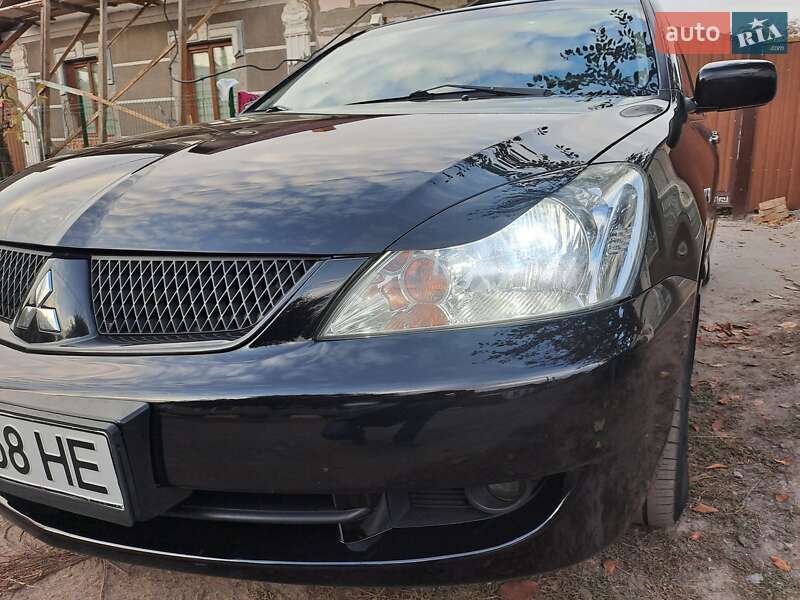 Седан Mitsubishi Lancer 2006 в Измаиле