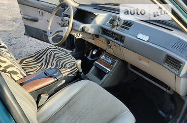Седан Mitsubishi Lancer 1985 в 