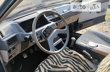 Седан Mitsubishi Lancer 1985 в 