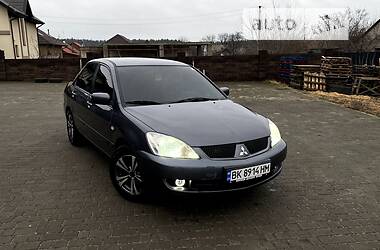 Седан Mitsubishi Lancer 2005 в Сарнах