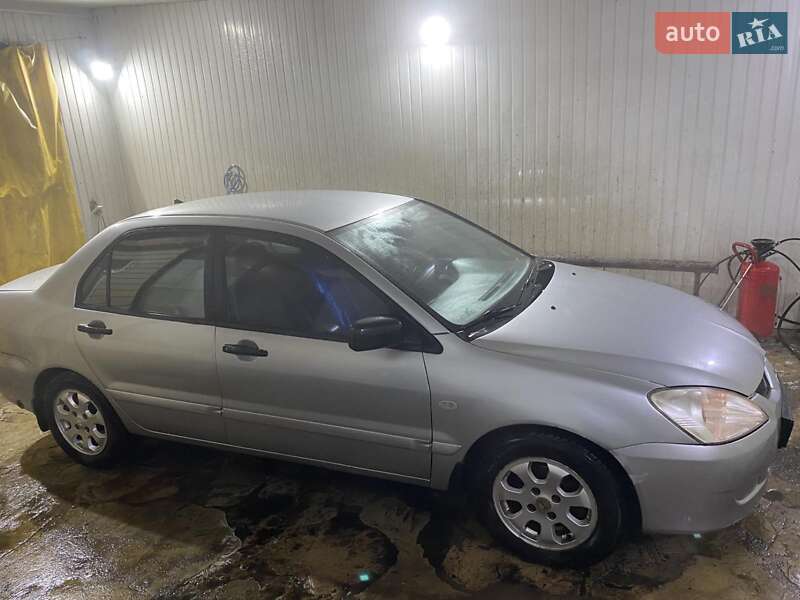 Седан Mitsubishi Lancer 2004 в Нежине фото 15 Седан Mitsubishi Lancer 2004 в Нежине