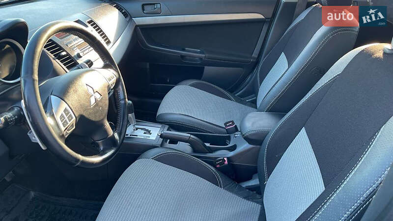 Хетчбек Mitsubishi Lancer 2009 в Володимирі