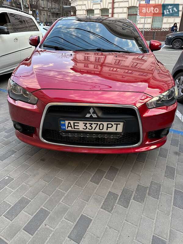 Седан Mitsubishi Lancer 2014 в Днепре