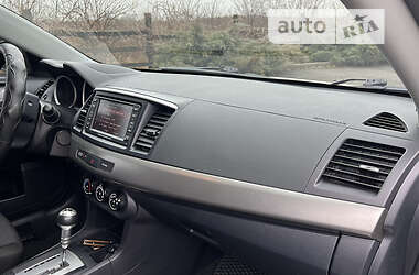 Седан Mitsubishi Lancer 2011 в 
