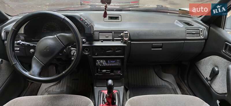 Седан Mitsubishi Lancer 1990 в Измаиле фото 2 Седан Mitsubishi Lancer 1990 в Измаиле