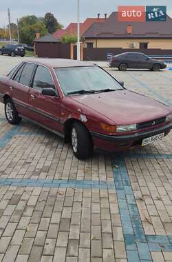 Седан Mitsubishi Lancer 1990 в 