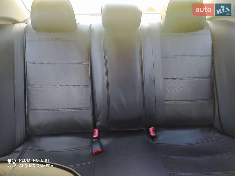 Седан Mitsubishi Lancer 2011 в Глухові