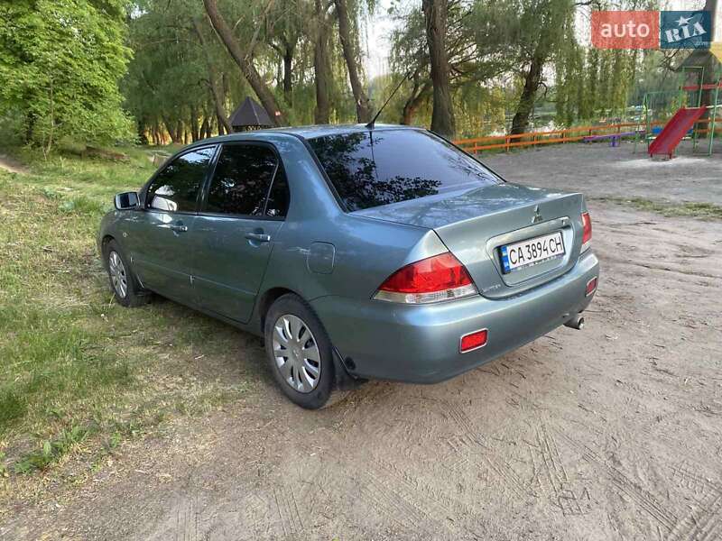 Седан Mitsubishi Lancer 2006 в Лысянке