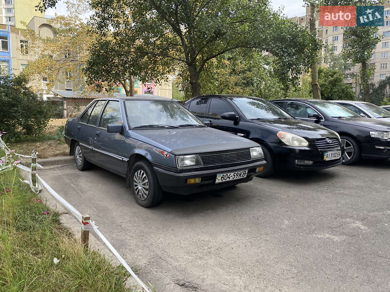 Седан Mitsubishi Lancer 1984 в Києві