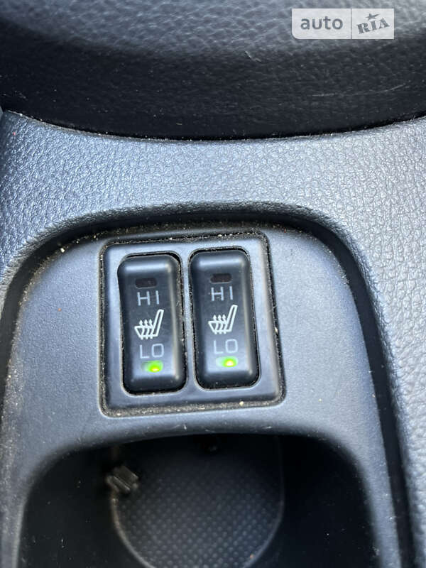 Седан Mitsubishi Lancer 2005 в Черновцах