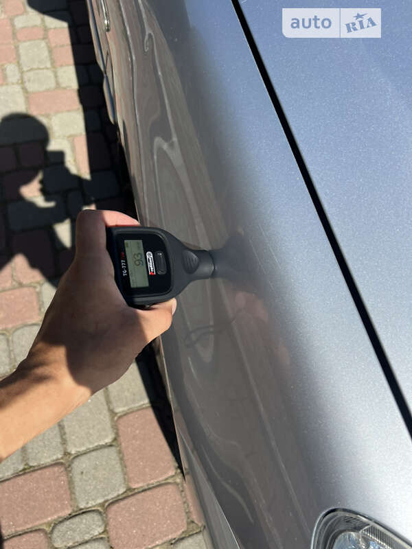 Седан Mitsubishi Lancer 2005 в Черновцах