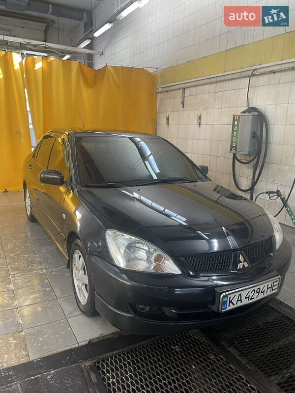 Седан Mitsubishi Lancer 2005 в Києві