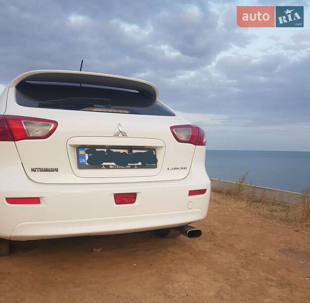 Хэтчбек Mitsubishi Lancer 2009 в Одессе