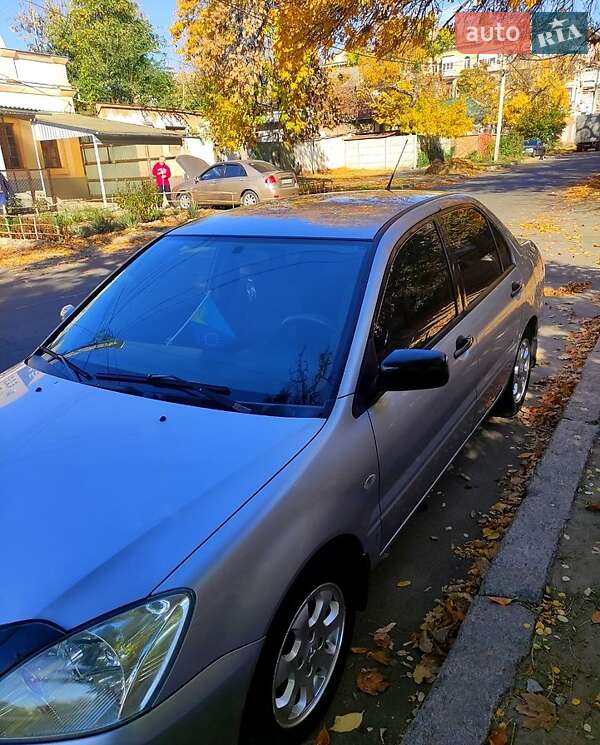 Седан Mitsubishi Lancer 2003 в Николаеве