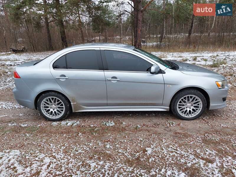 Седан Mitsubishi Lancer 2007 в Луцке