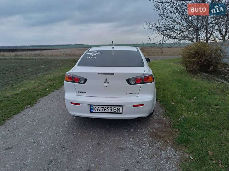 Седан Mitsubishi Lancer 2016 в Кривому Озері