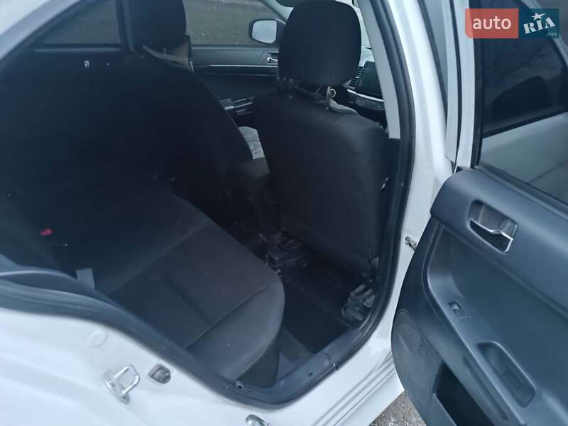 Седан Mitsubishi Lancer 2016 в Кривому Озері
