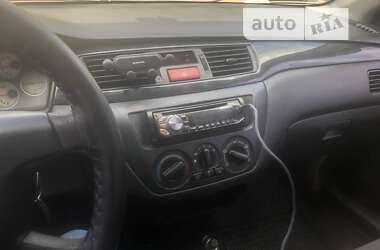 Седан Mitsubishi Lancer 2004 в Львові