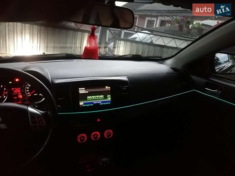 Седан Mitsubishi Lancer 2011 в Віньківцях