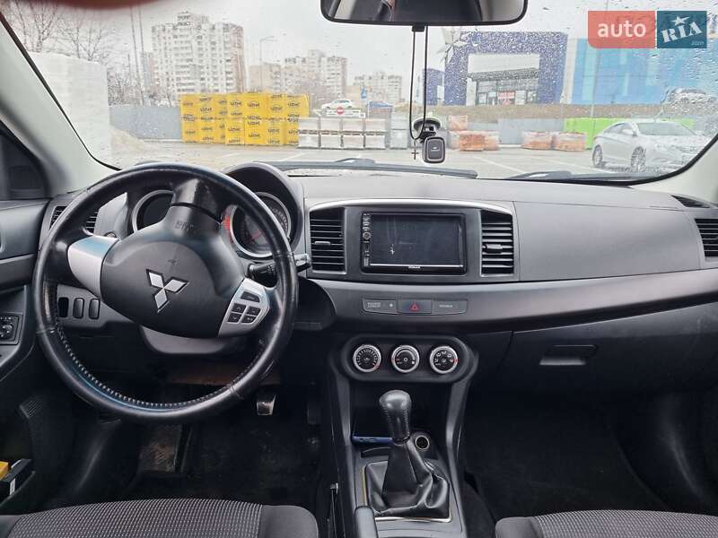 Седан Mitsubishi Lancer 2007 в Киеве