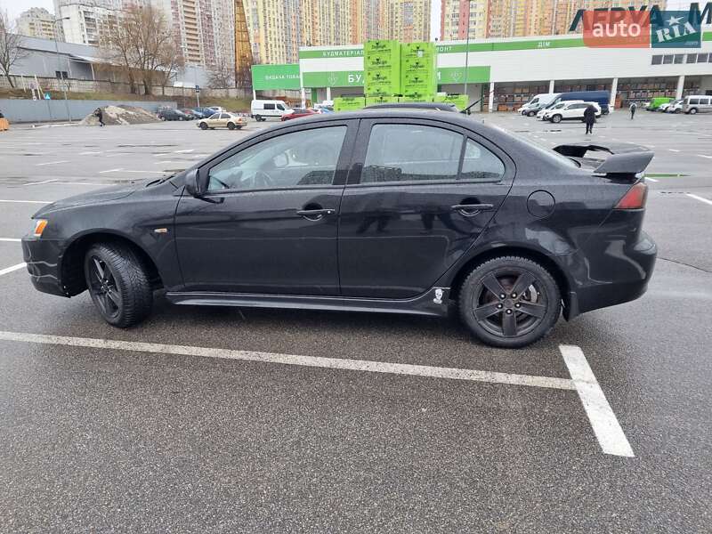 Седан Mitsubishi Lancer 2007 в Киеве