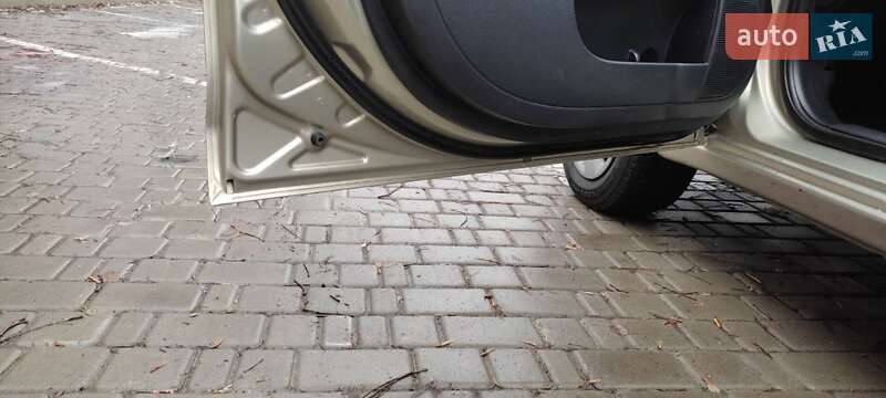 Седан Mitsubishi Lancer 2008 в Києві