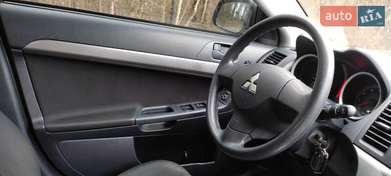 Седан Mitsubishi Lancer 2008 в Києві