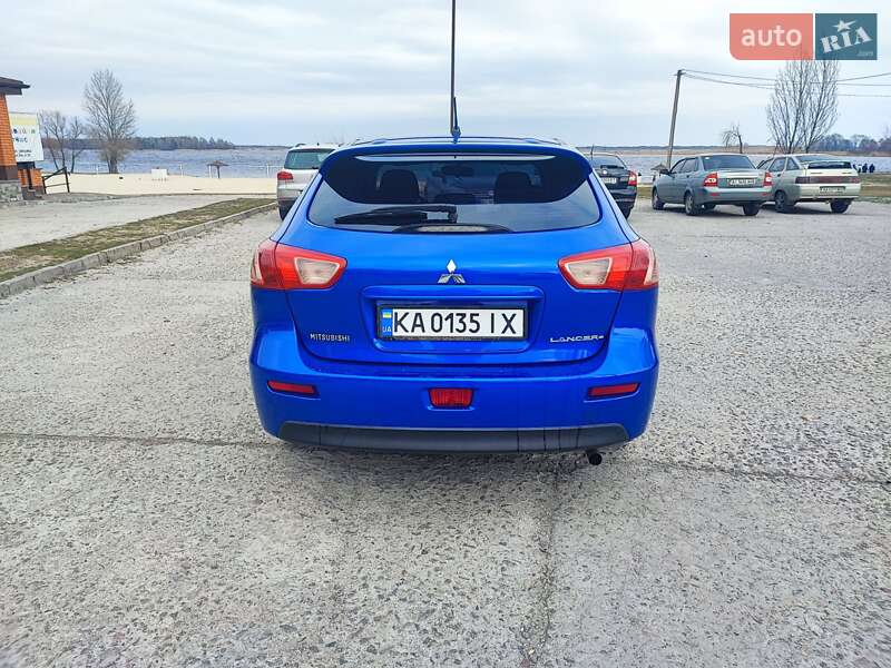 Хэтчбек Mitsubishi Lancer 2010 в Киеве
