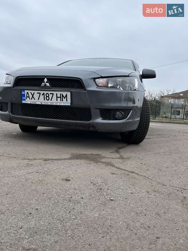 Седан Mitsubishi Lancer 2011 в Харькове