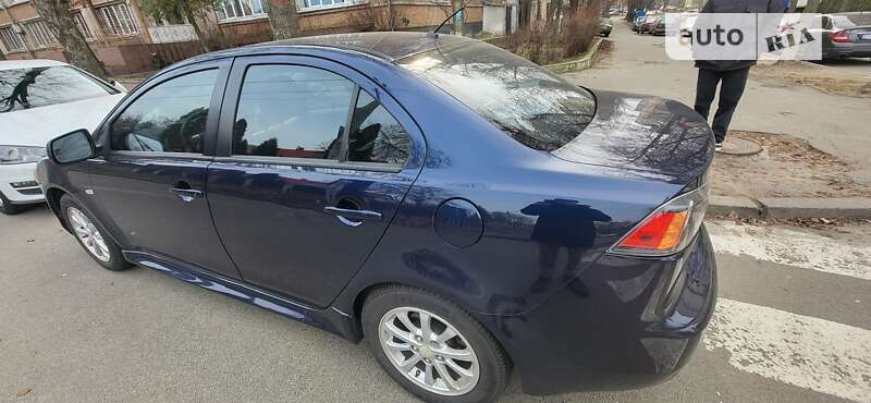 Седан Mitsubishi Lancer 2012 в Києві
