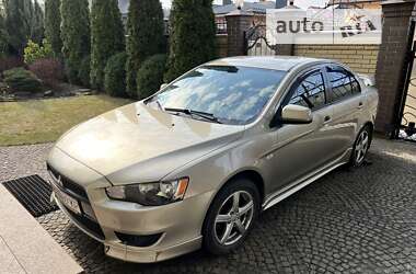 Седан Mitsubishi Lancer 2009 в Киеве