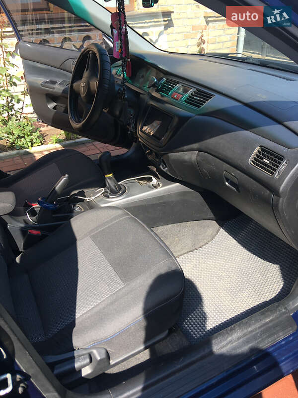 Седан Mitsubishi Lancer 2006 в Измаиле