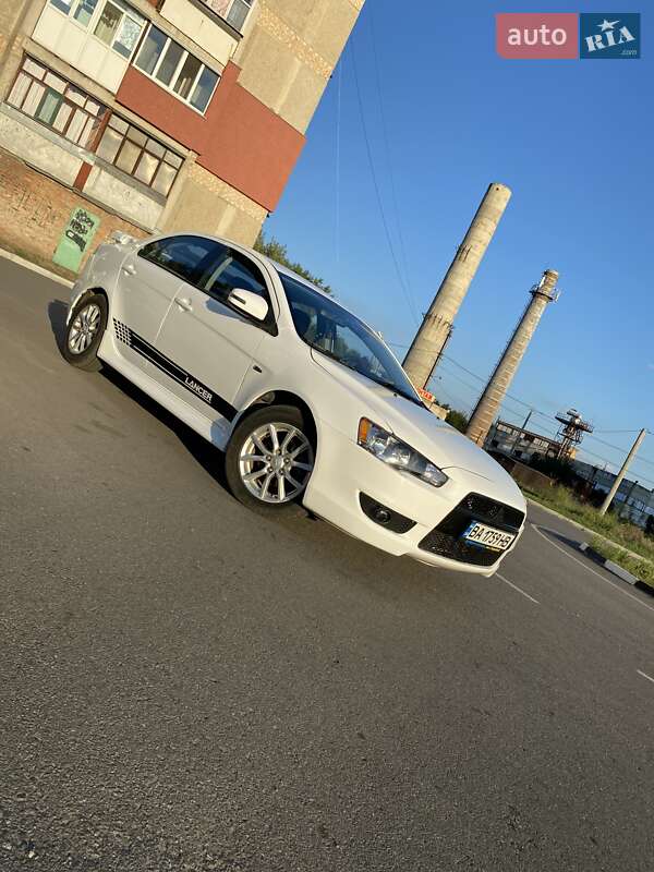 Седан Mitsubishi Lancer 2015 в Александрие