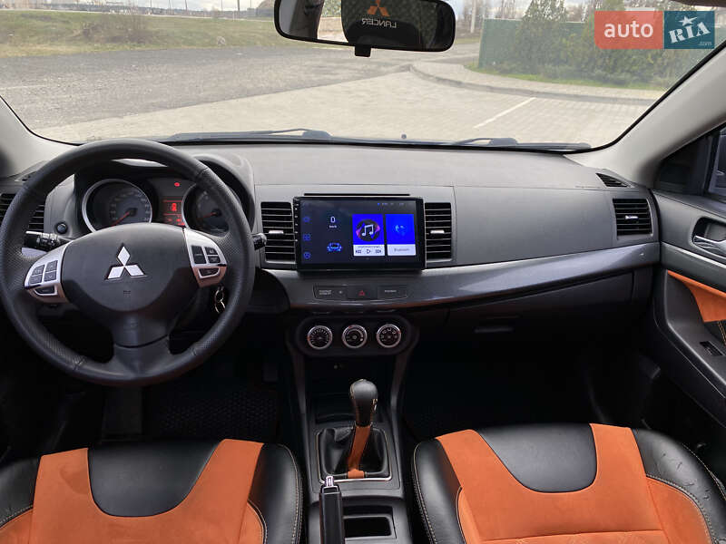 Седан Mitsubishi Lancer 2009 в Вараші