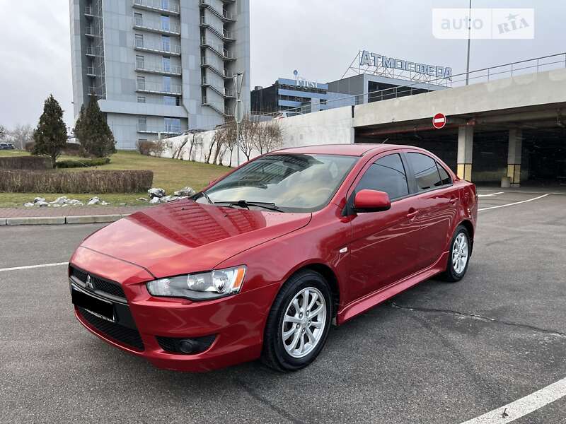 Седан Mitsubishi Lancer 2011 в Киеве