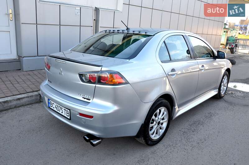 Седан Mitsubishi Lancer 2011 в Львове