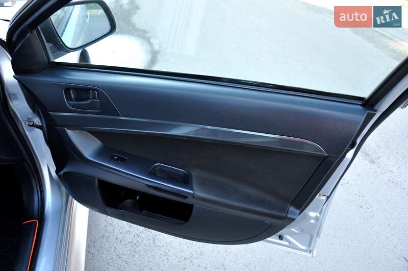 Седан Mitsubishi Lancer 2011 в Львове