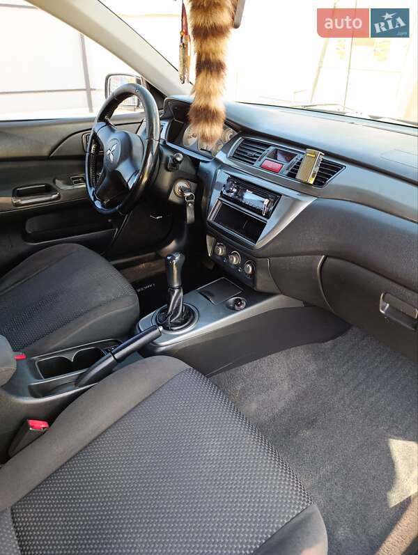 Седан Mitsubishi Lancer 2006 в Новом Роздоле